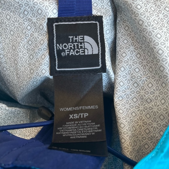North face rain/wind resistant jacket - women’s blue XS - Picture 3 of 4